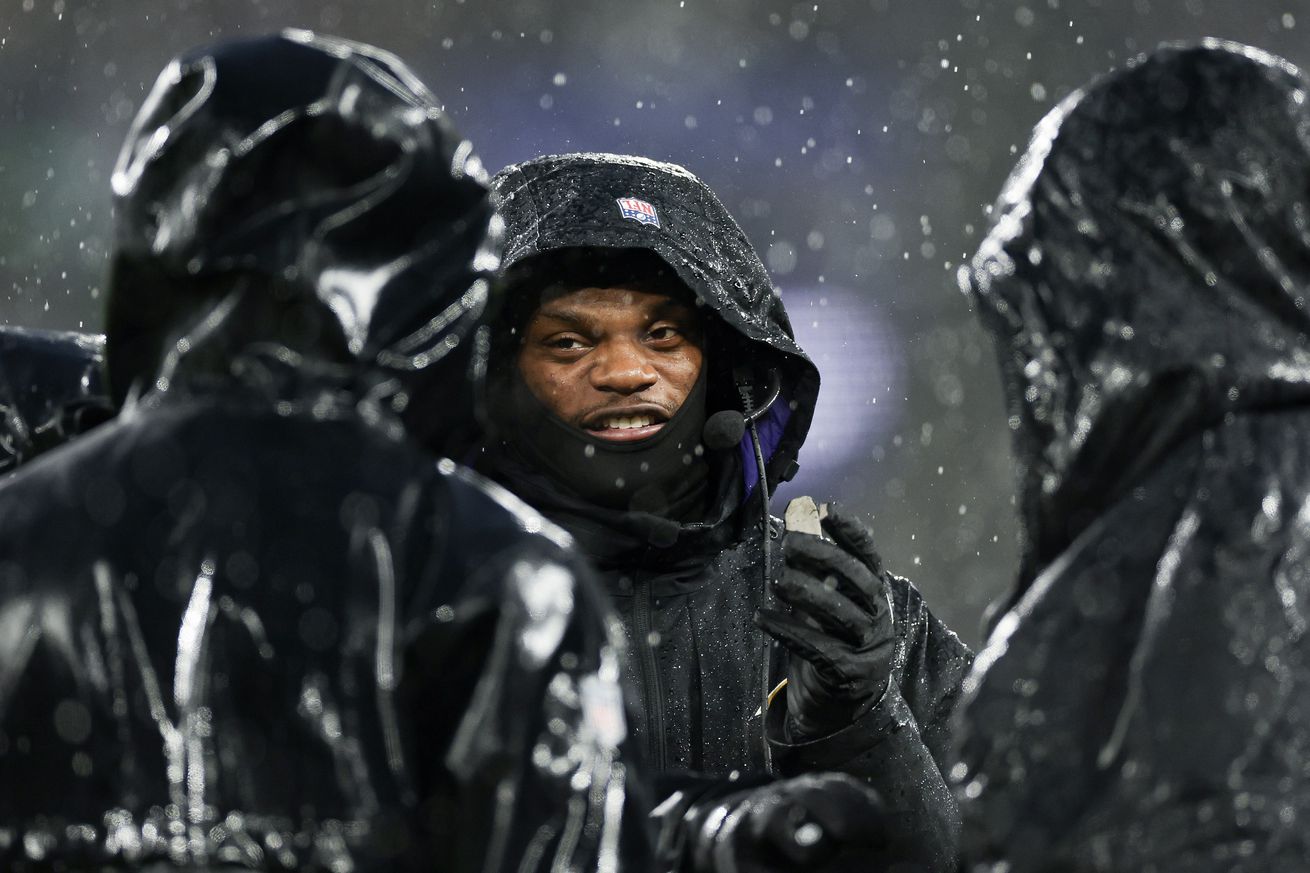 Pittsburgh Steelers v Baltimore Ravens