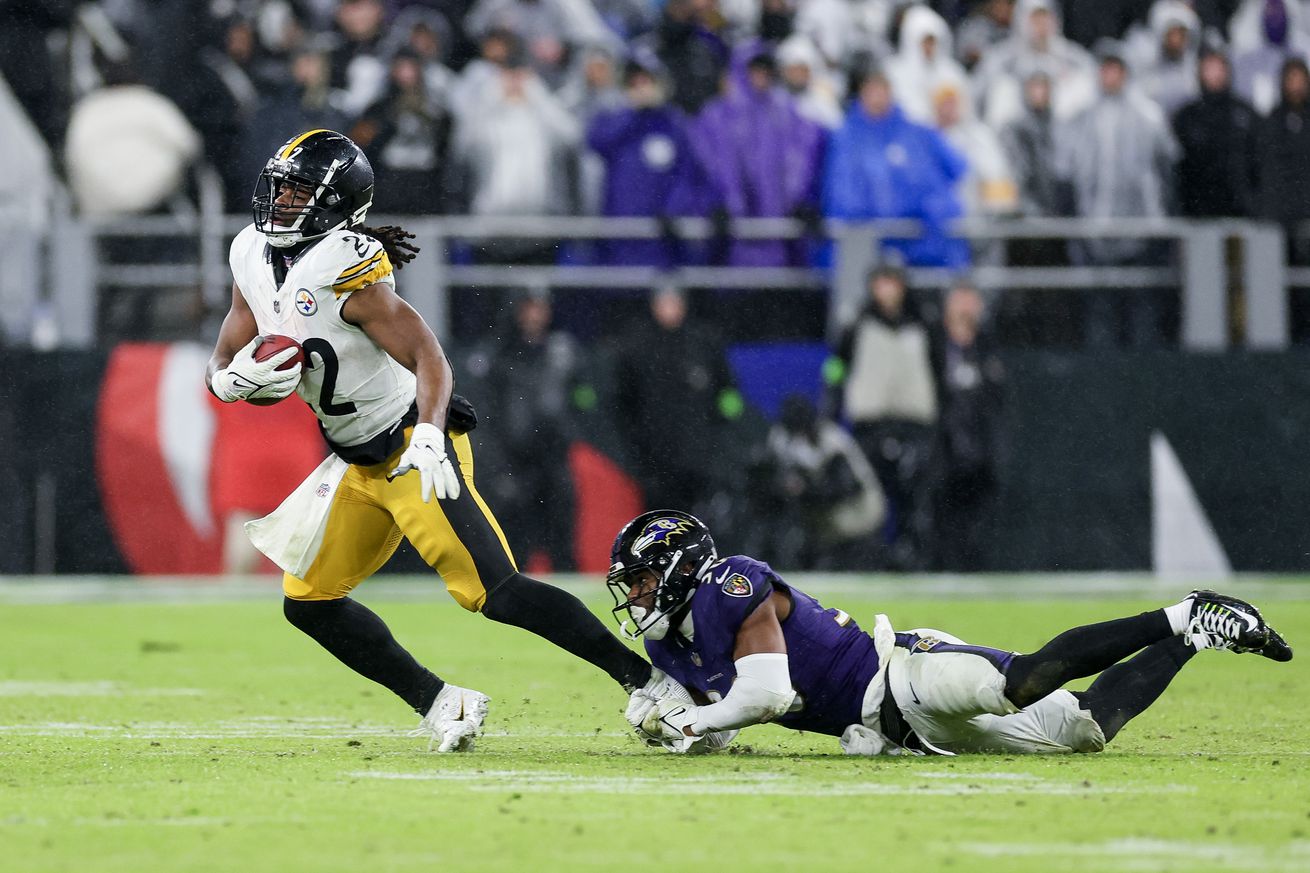 Pittsburgh Steelers v Baltimore Ravens