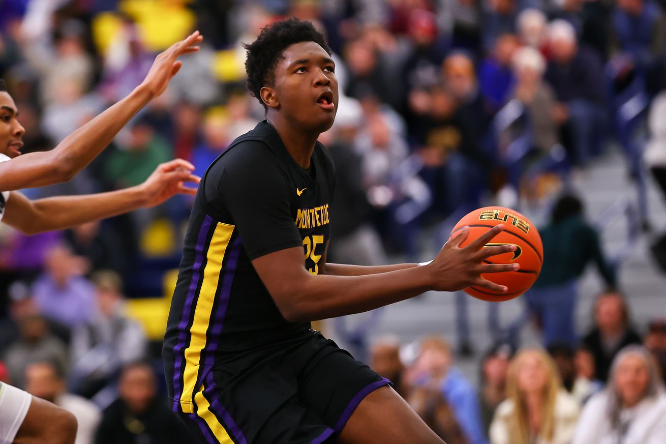 HIGH SCHOOL BASKETBALL: FEB 01 Metro Classic - La Lumiere School vs Montverde Academy