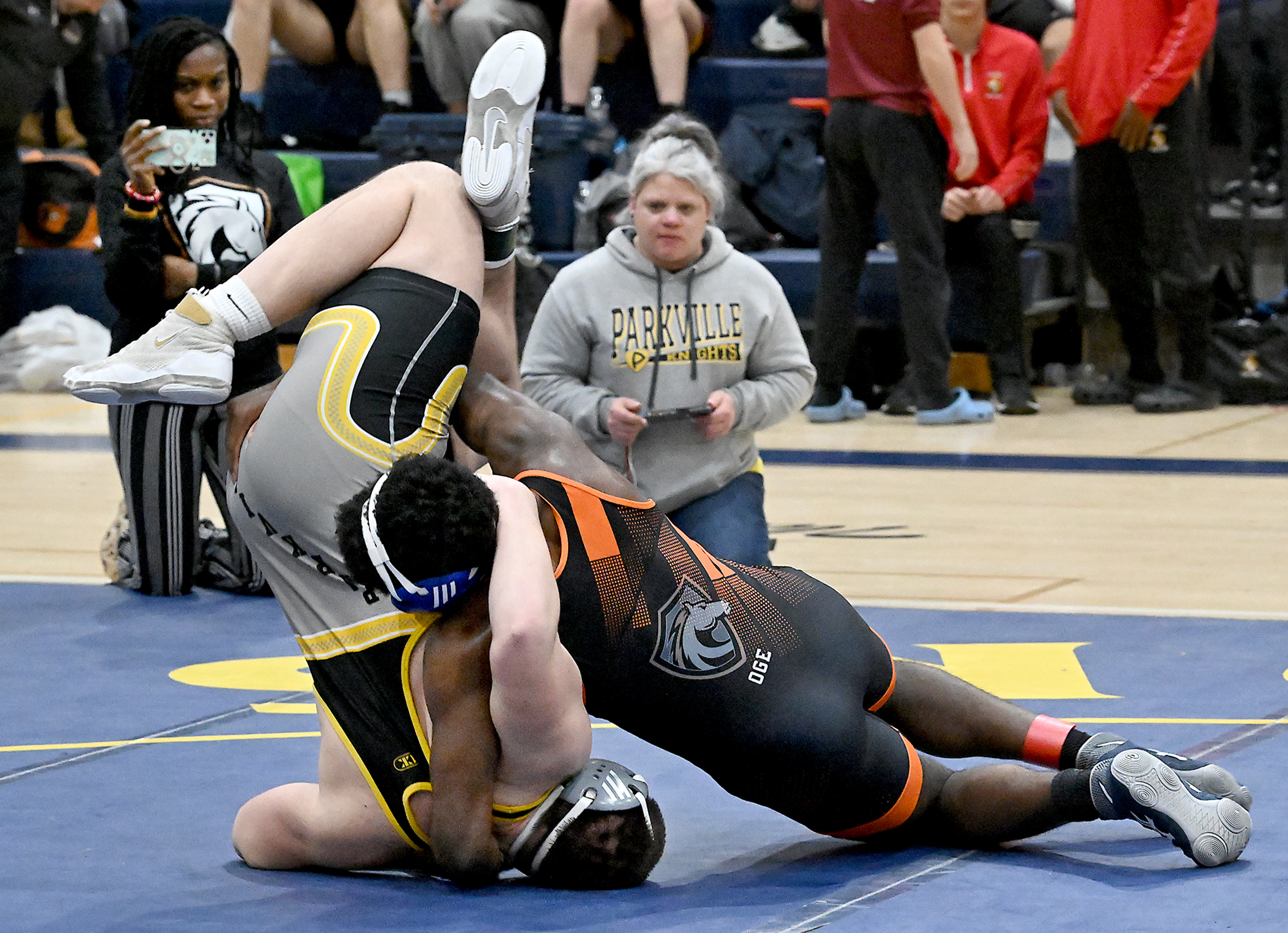 215 Championship Finals - 1st Place Match - Anthony Oge,...