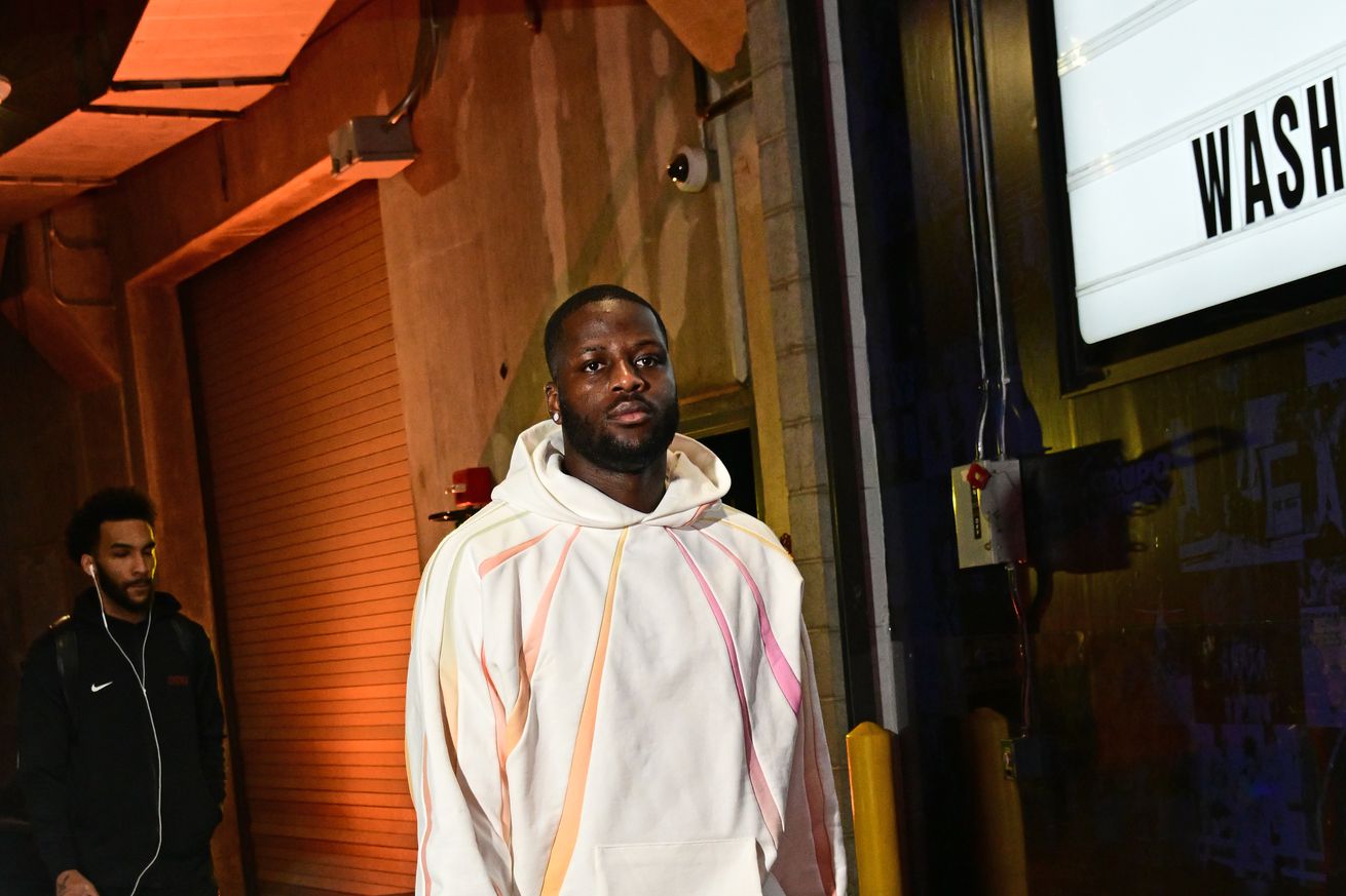 Washington Wizards v Los Angeles Lakers