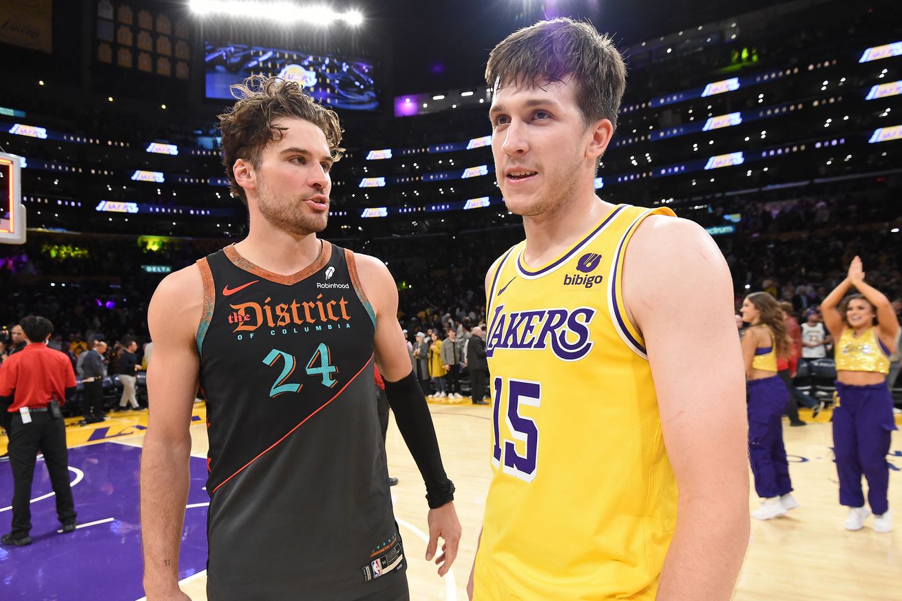 Washington Wizards v Los Angeles Lakers