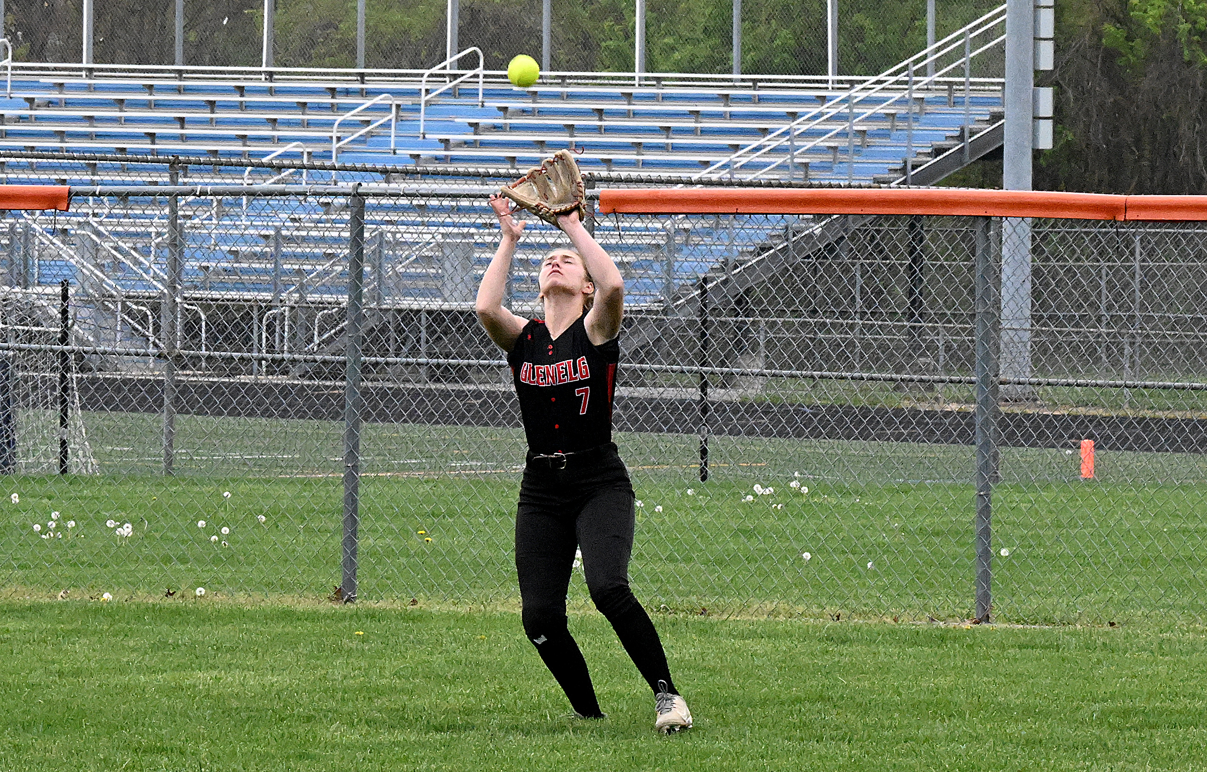 Glenelg #7, Jamie Shaw makes a play ojn a fly...