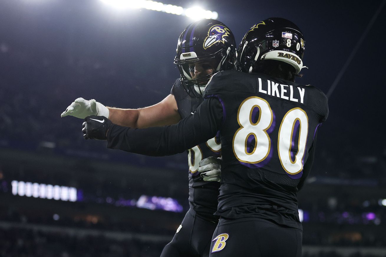 Pittsburgh Steelers v Baltimore Ravens