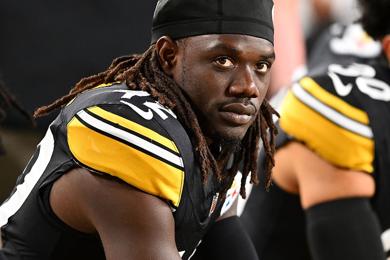 Buffalo Bills v Pittsburgh Steelers