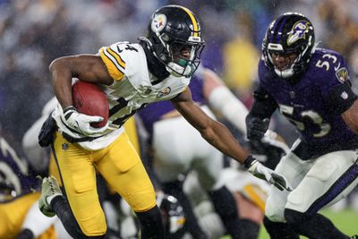 Pittsburgh Steelers v Baltimore Ravens