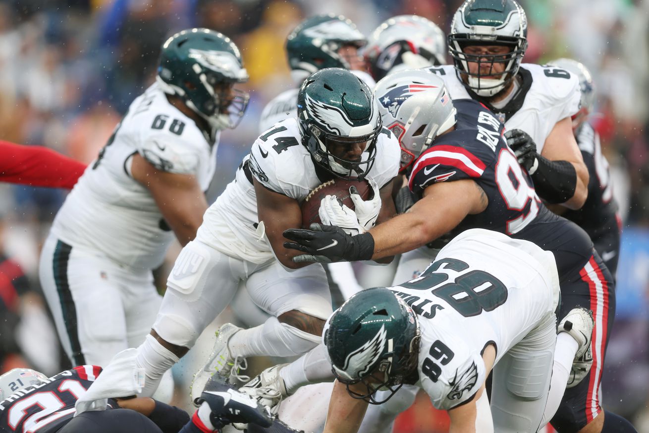 Philadelphia Eagles v New England Patriots