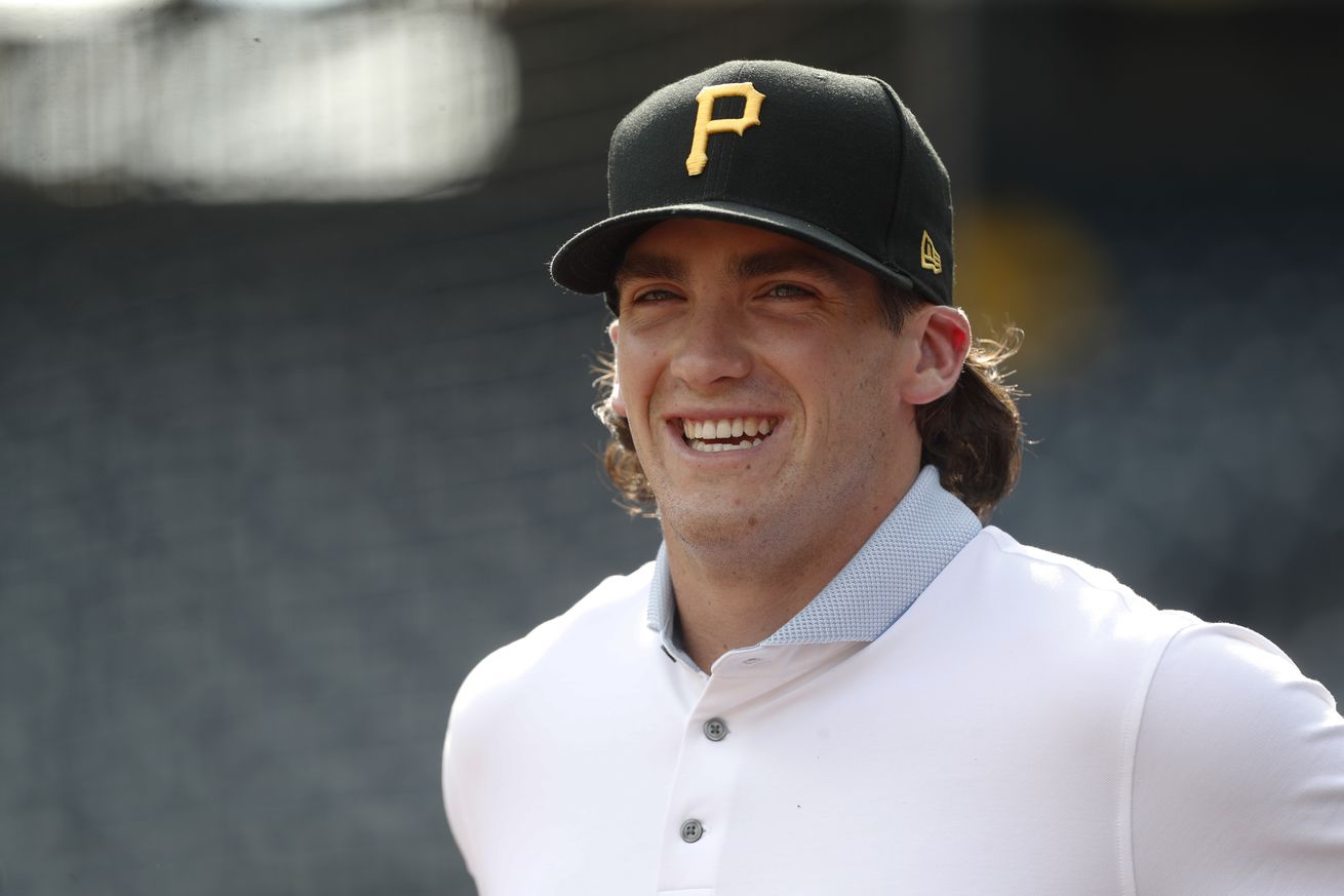 MLB: San Francisco Giants at Pittsburgh Pirates