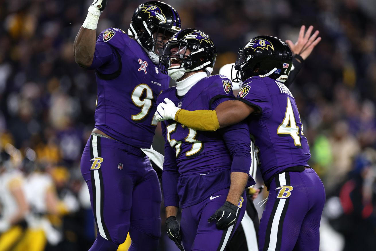 Pittsburgh Steelers v Baltimore Ravens