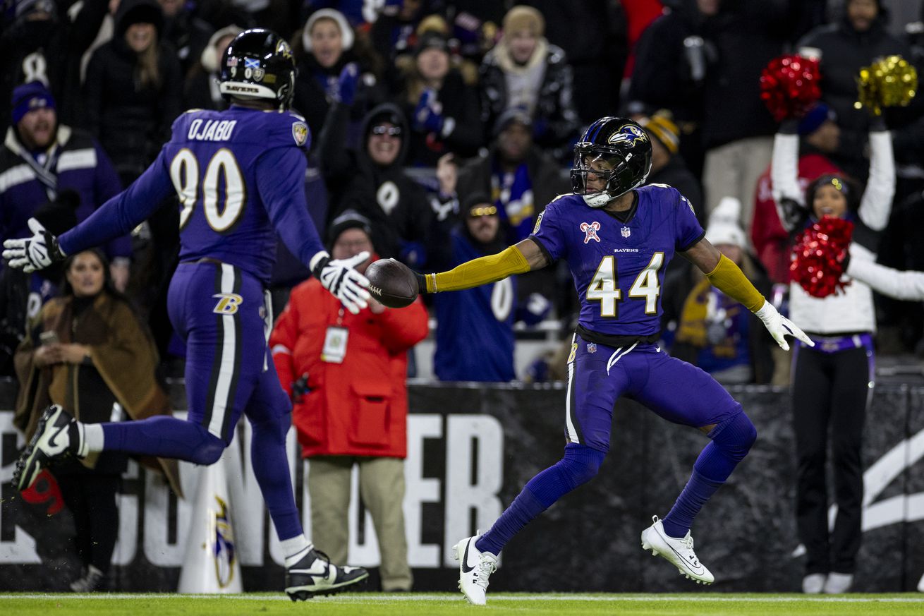 Pittsburgh Steelers v Baltimore Ravens