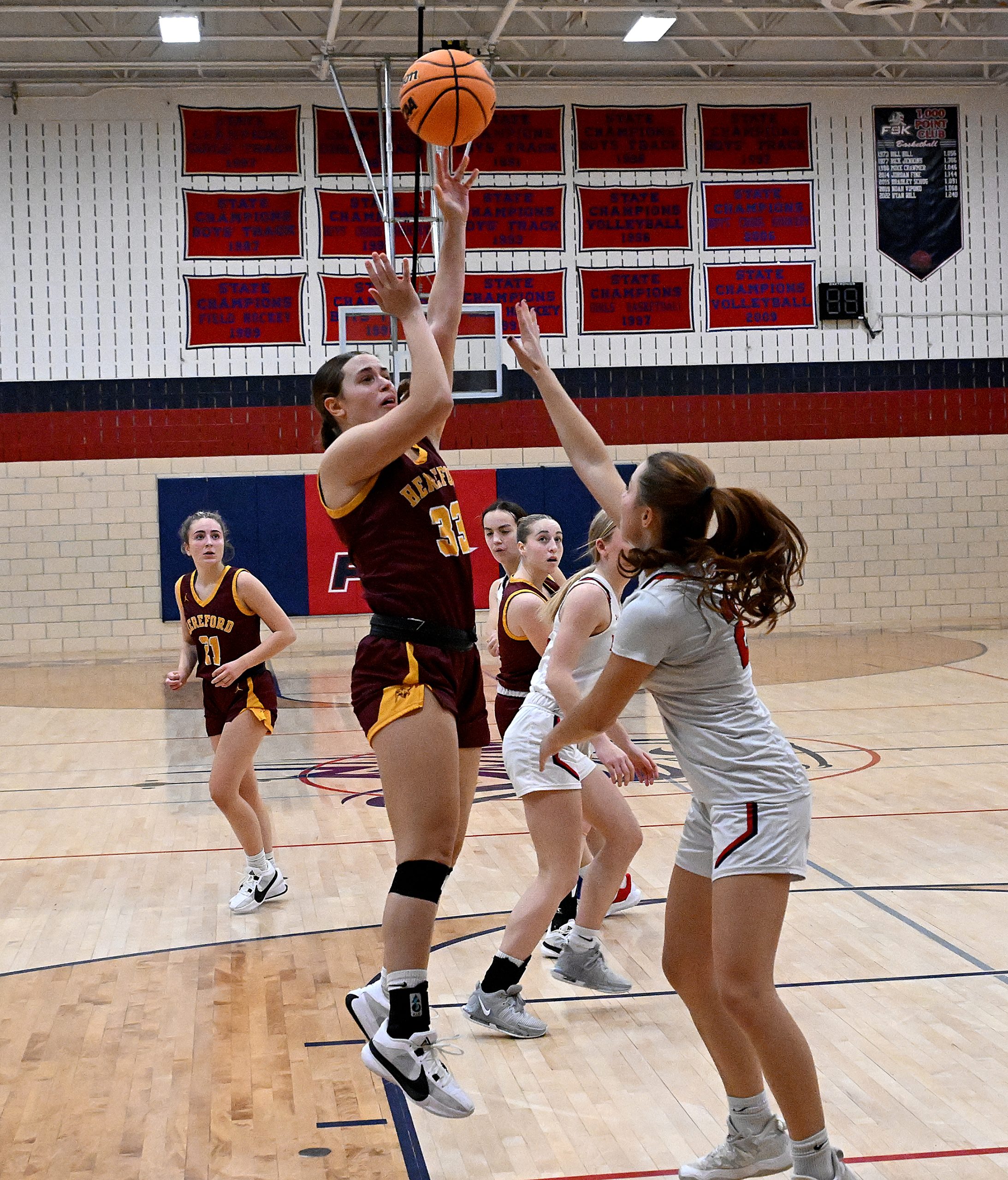 Herefrod #33, Gabby Viscuso sh0oots two in the paint in...