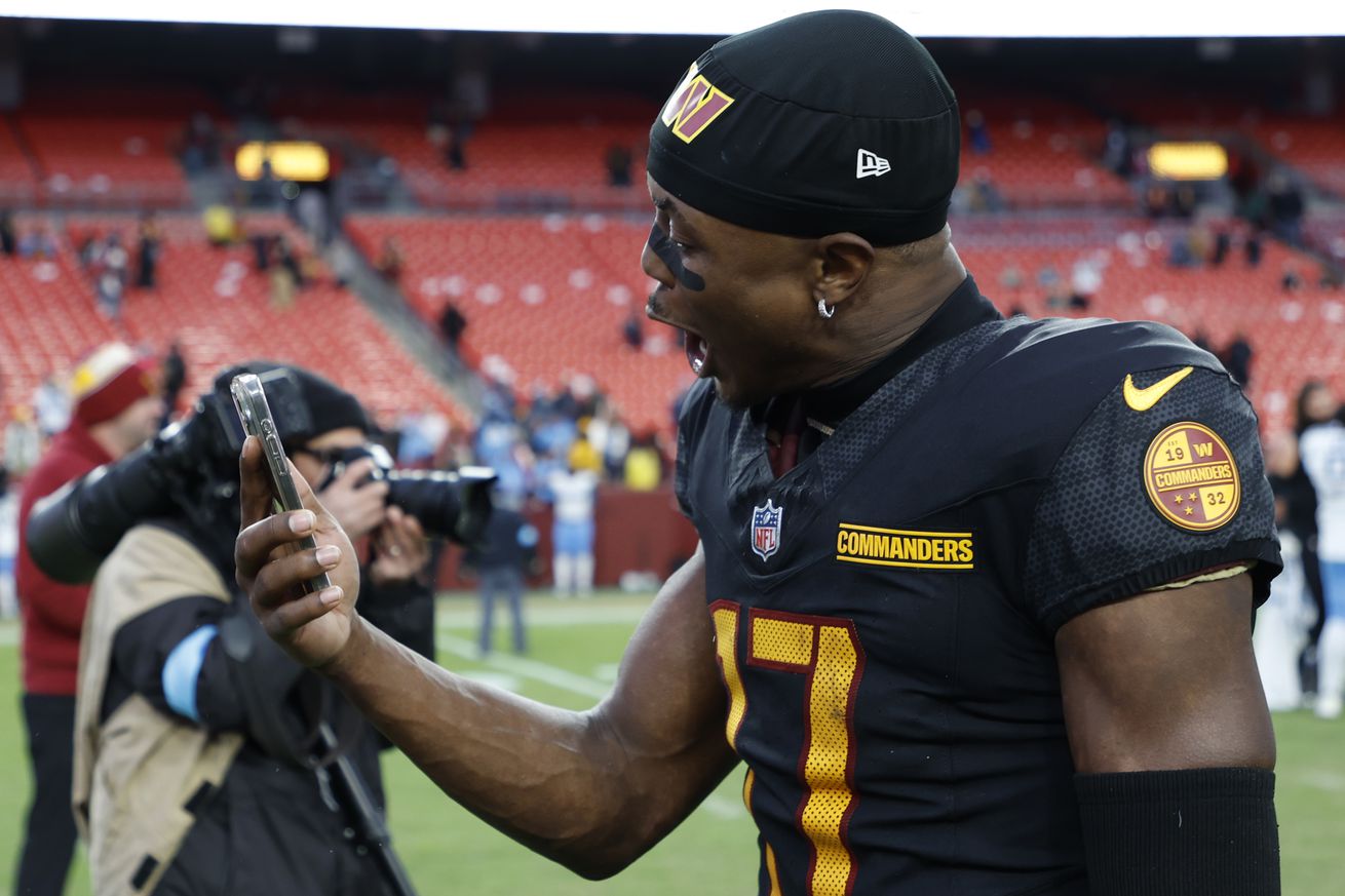 NFL: Tennessee Titans at Washington Commanders
