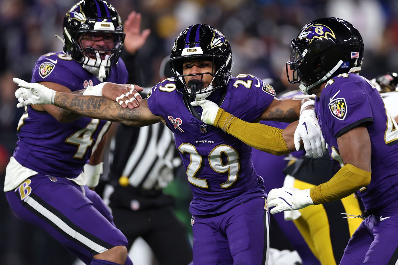 Pittsburgh Steelers v Baltimore Ravens
