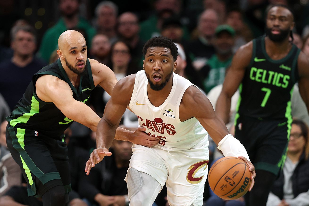 Cleveland Cavaliers v Boston Celtics