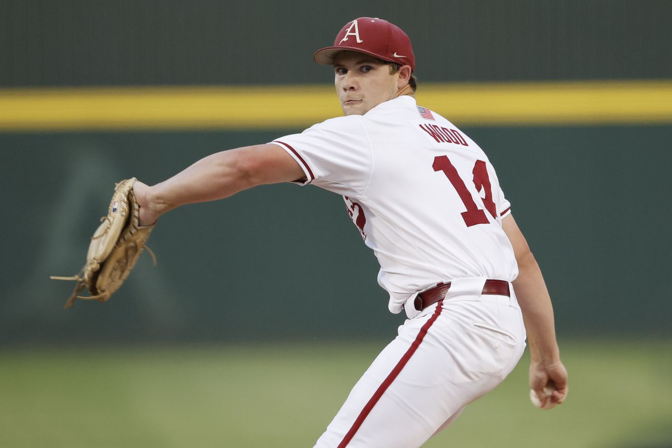 NCAA BASEBALL: JUN 01 Division I Regional - Creighton vs Arkansas
