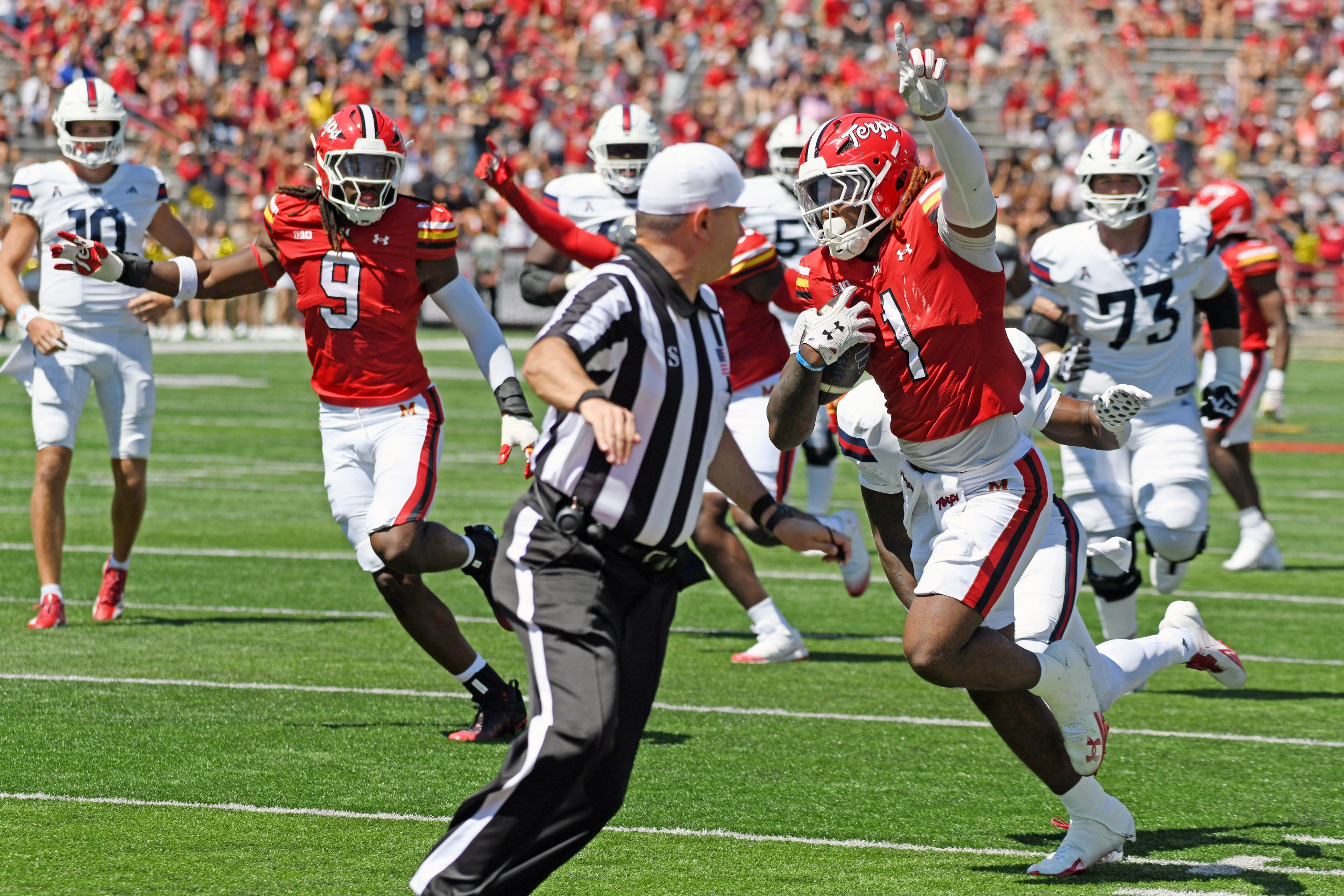 Aug 30, 2025: Maryland’s Daniel Wingate runs a 20 yd...