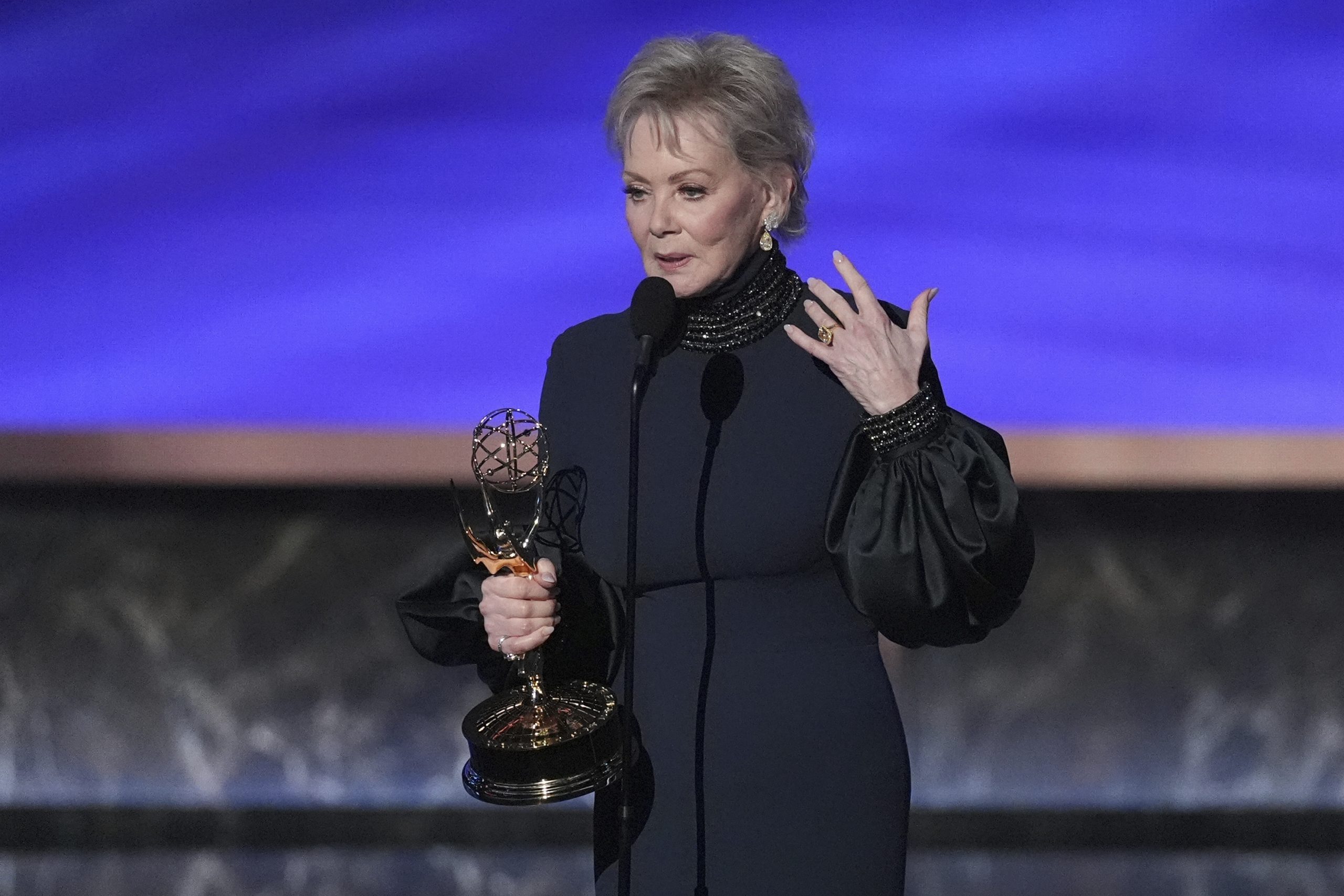 Jean Smart accepts the award for outstanding lead actress in...
