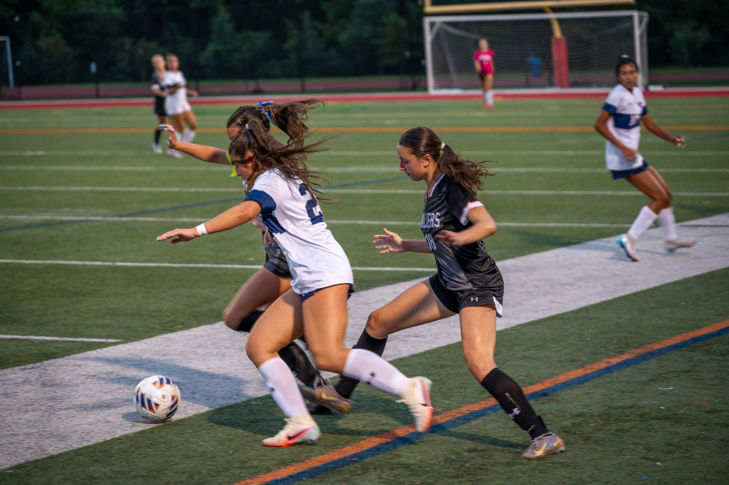 Sept. 29, 2025: Notre Dame’s Becca Blunt takes possession of...