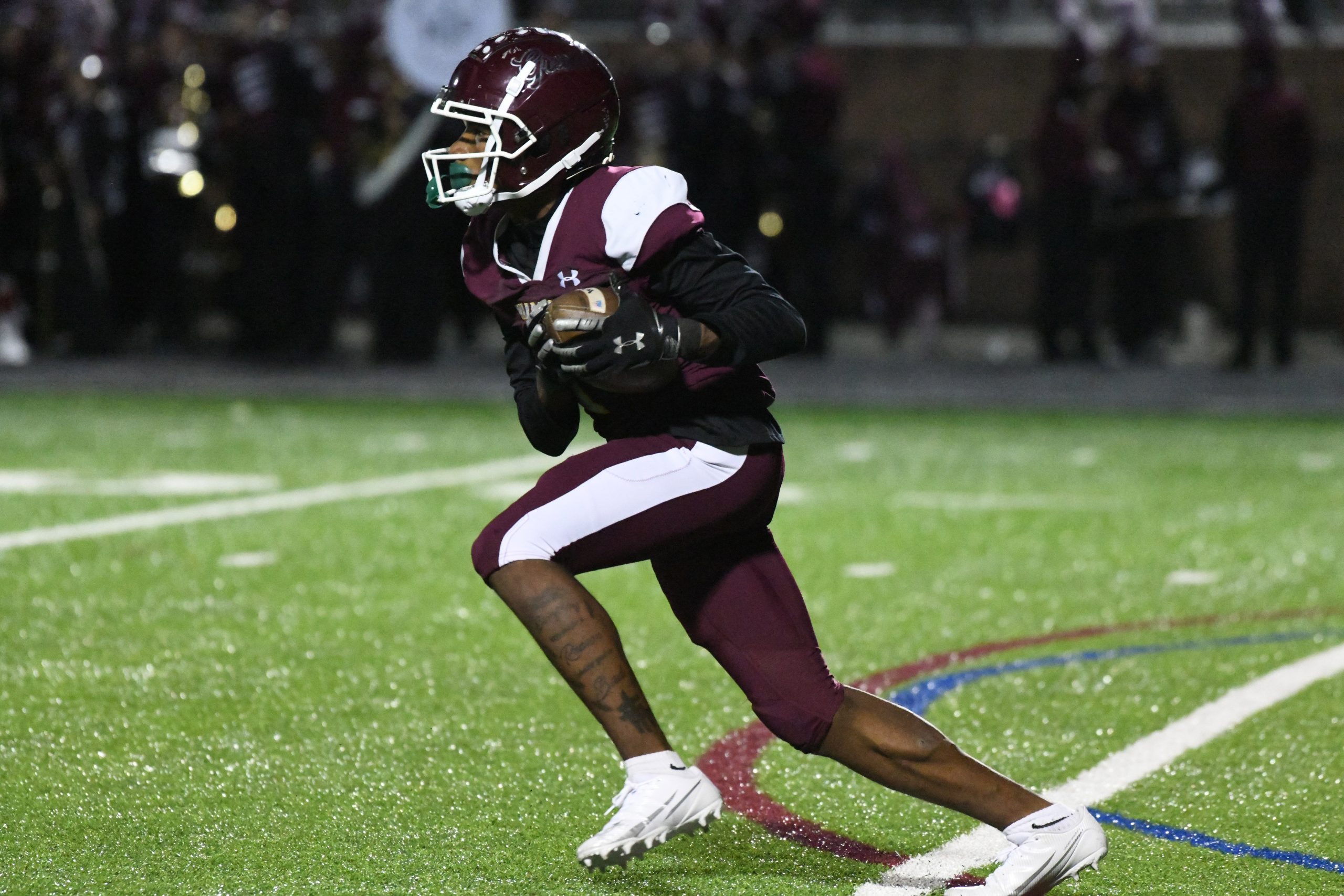 Havre de Grace's Antonio Blackwell returns a kick against Aberdeen...