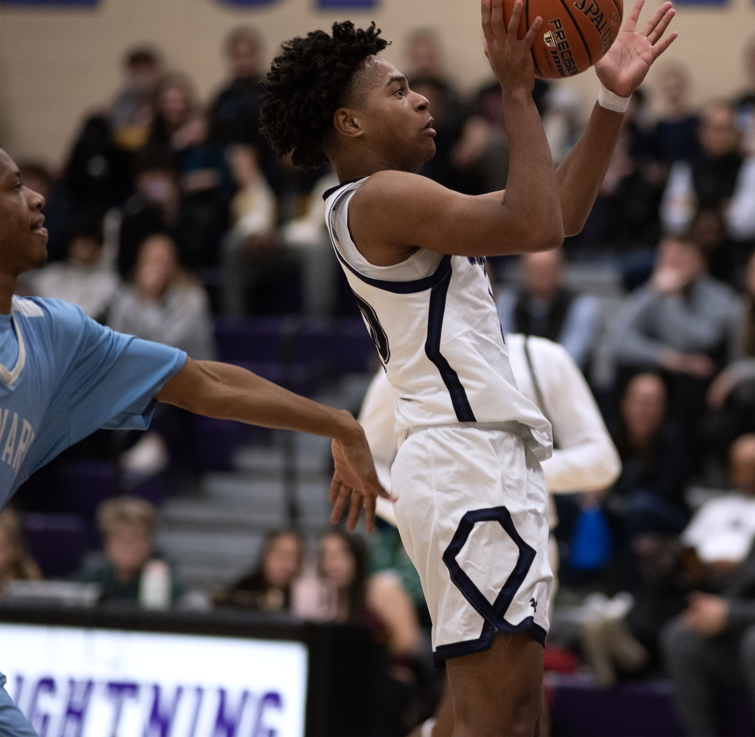 Dec. 22, 2025- Long Reach's Leon Richardson shoots against Howard...