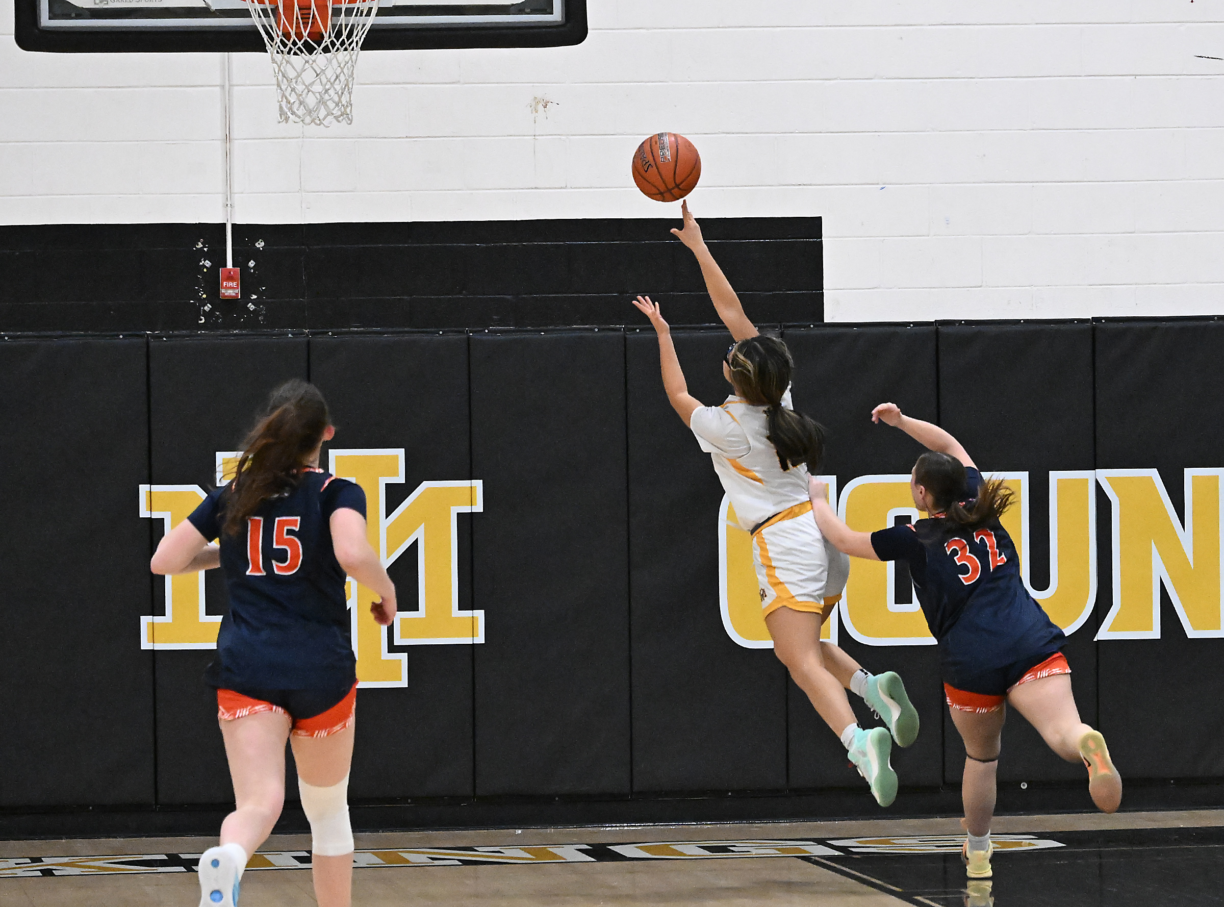 Hebron #12, Paerl Prasartkarnka layup for two in the 1st...